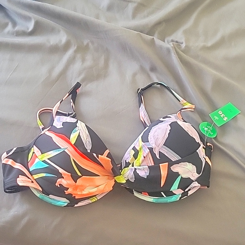 NWT dip PushUp Bikini Top Size Large